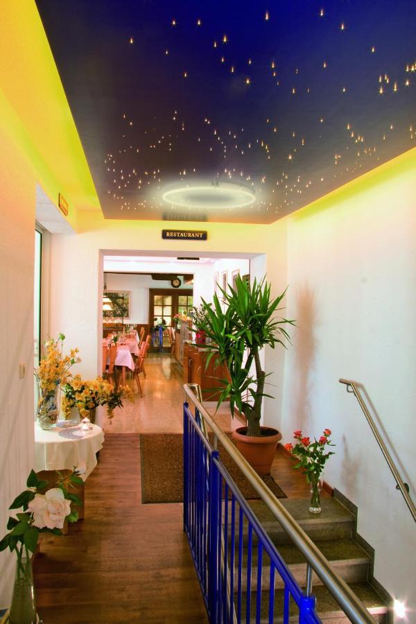 Gasthof Hotel Anker Sommerhausen Bagian luar foto