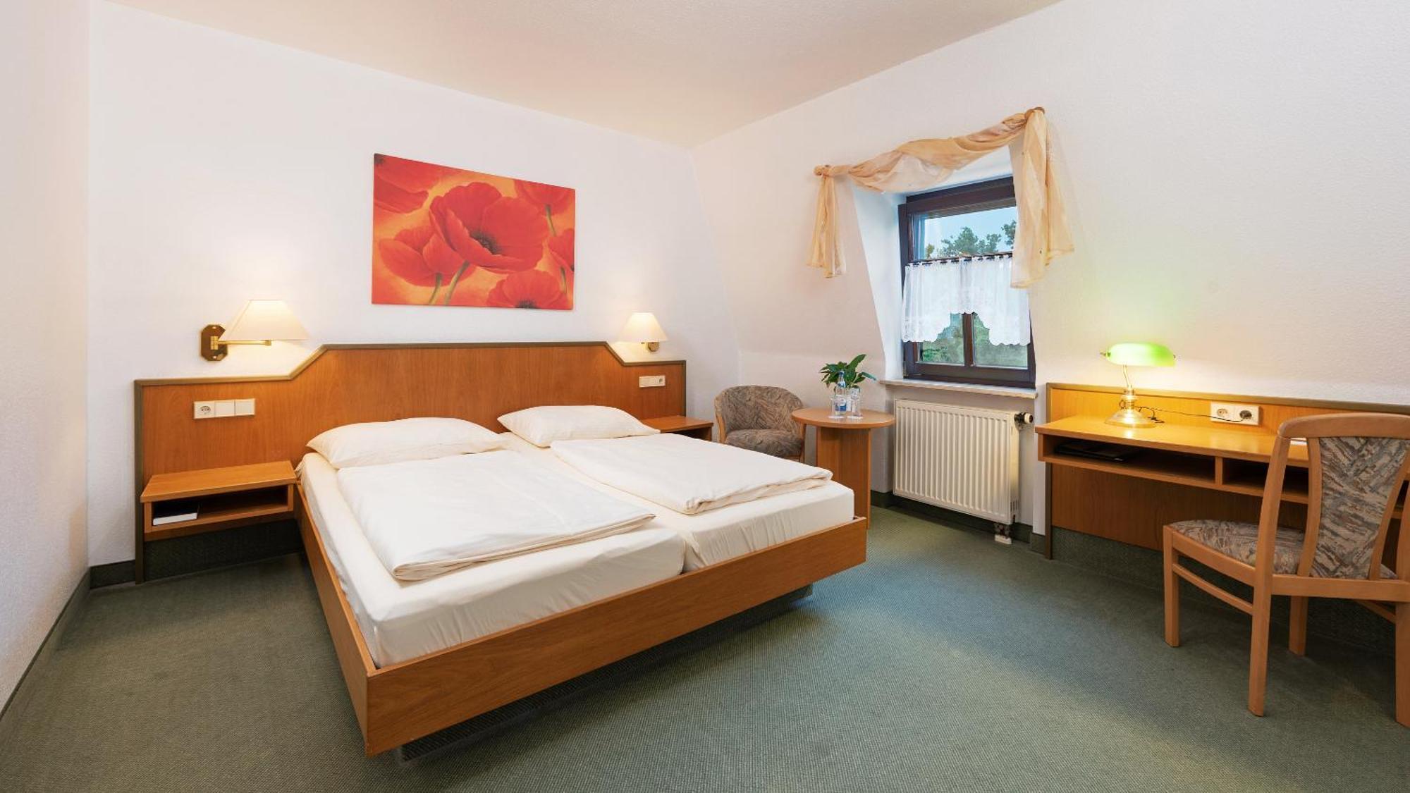 Gasthof Hotel Anker Sommerhausen Bagian luar foto